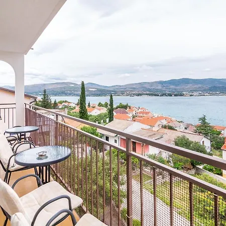 Apartment Apartments With A Parking Space Arbanija, Ciovo - 7543