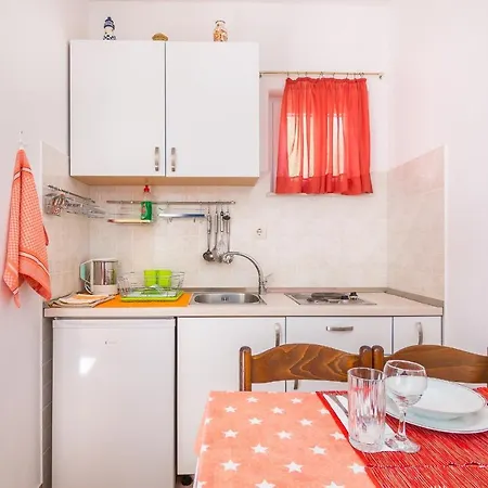 Apartment Apartments With A Parking Space Arbanija, Ciovo - 7543 Trogir