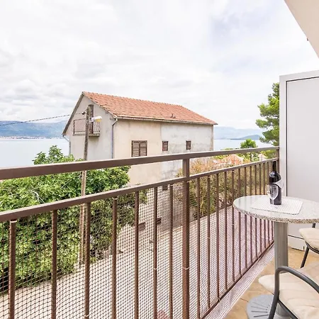 Apartment Apartments With A Parking Space Arbanija, Ciovo - 7543 Trogir